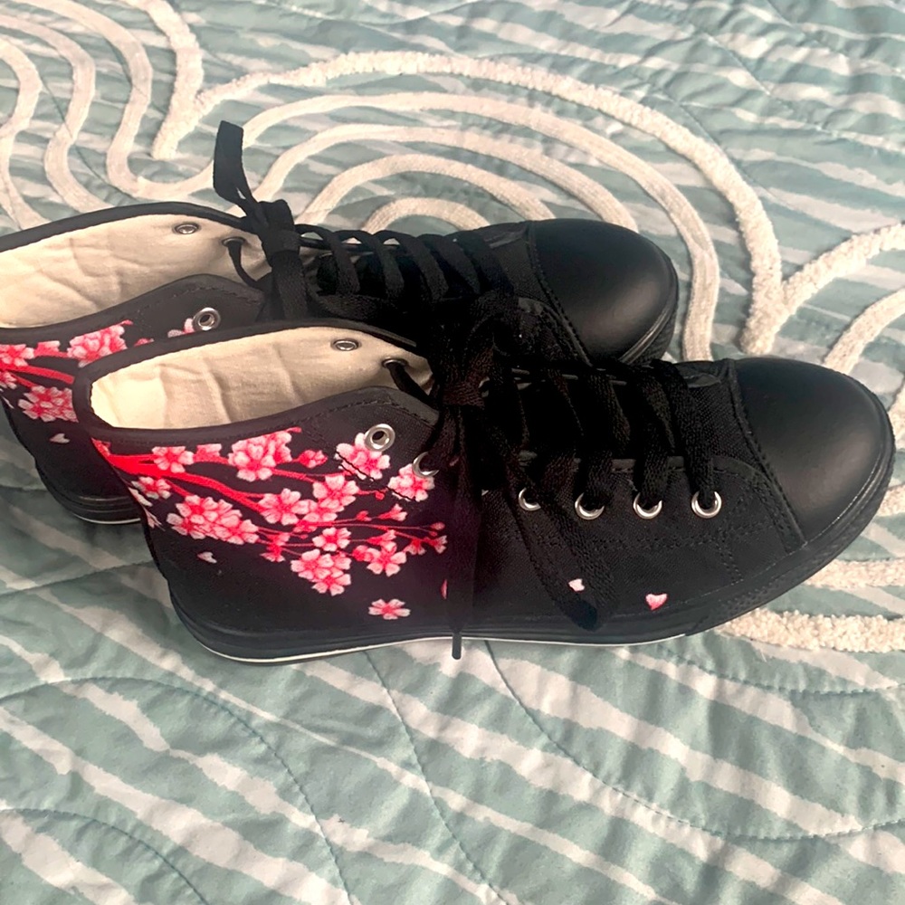 Cherry blossom High top Sneakers